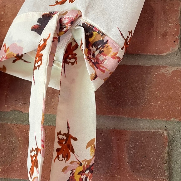 Maurices Cream Floral Blouse - Picture 5 of 14